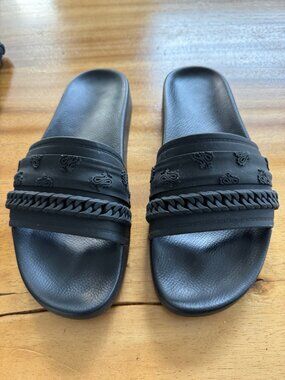 Amiri Bandana Chain Pool Sandals – Men’s Size 9